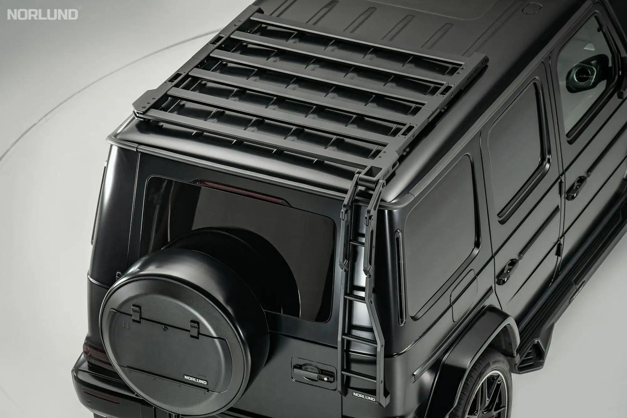 Mercedes-Benz 2018+ G Roof platform and ladder kit