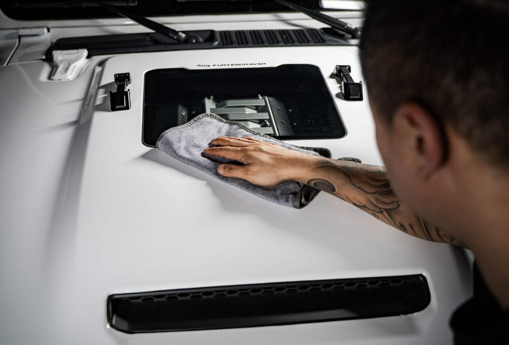 Fury Gravity Aluminium Exterior Hood Mounts For Jeep wrangler