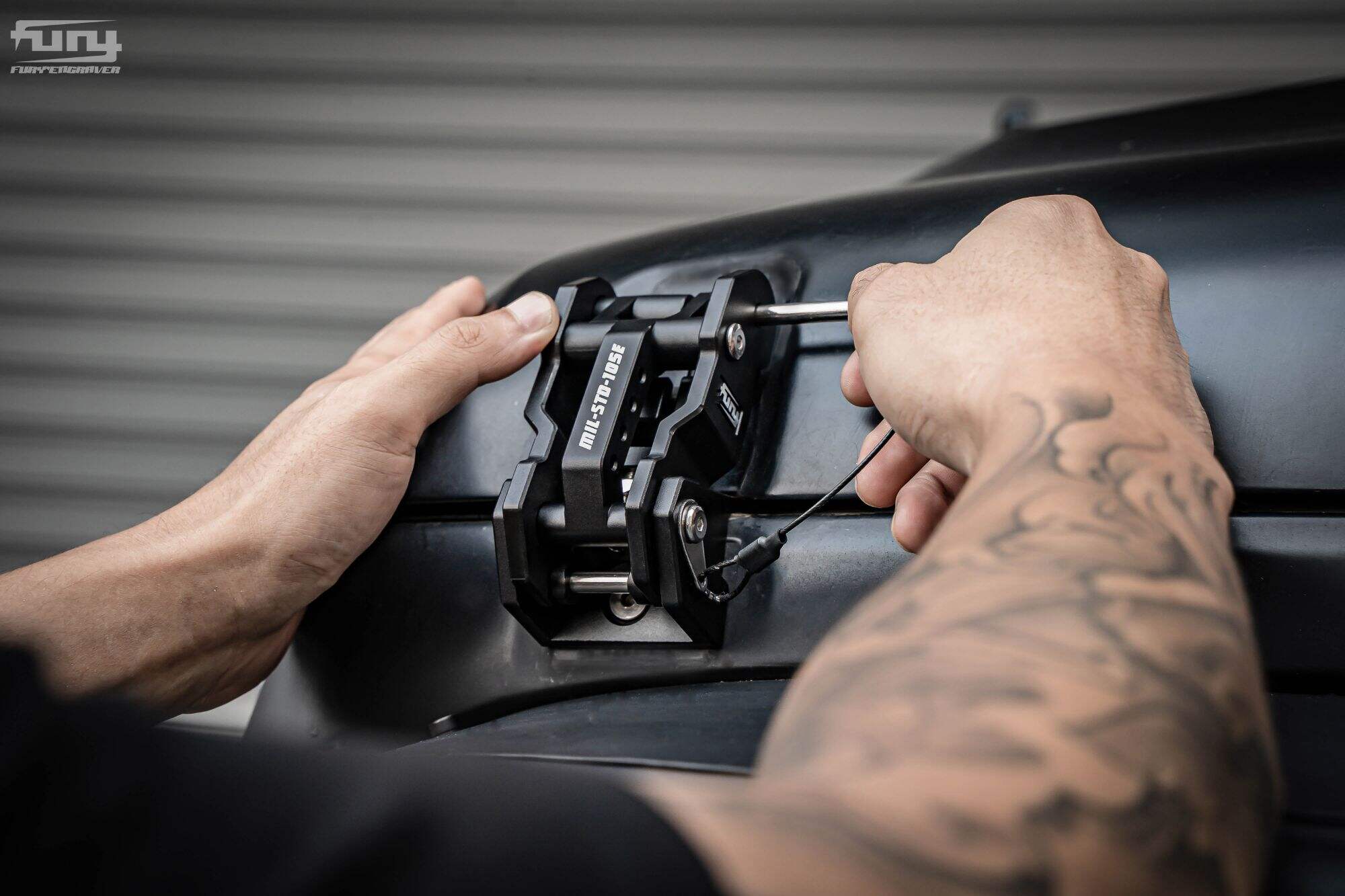 Fury hood lock with mirror For Jeep wrangler