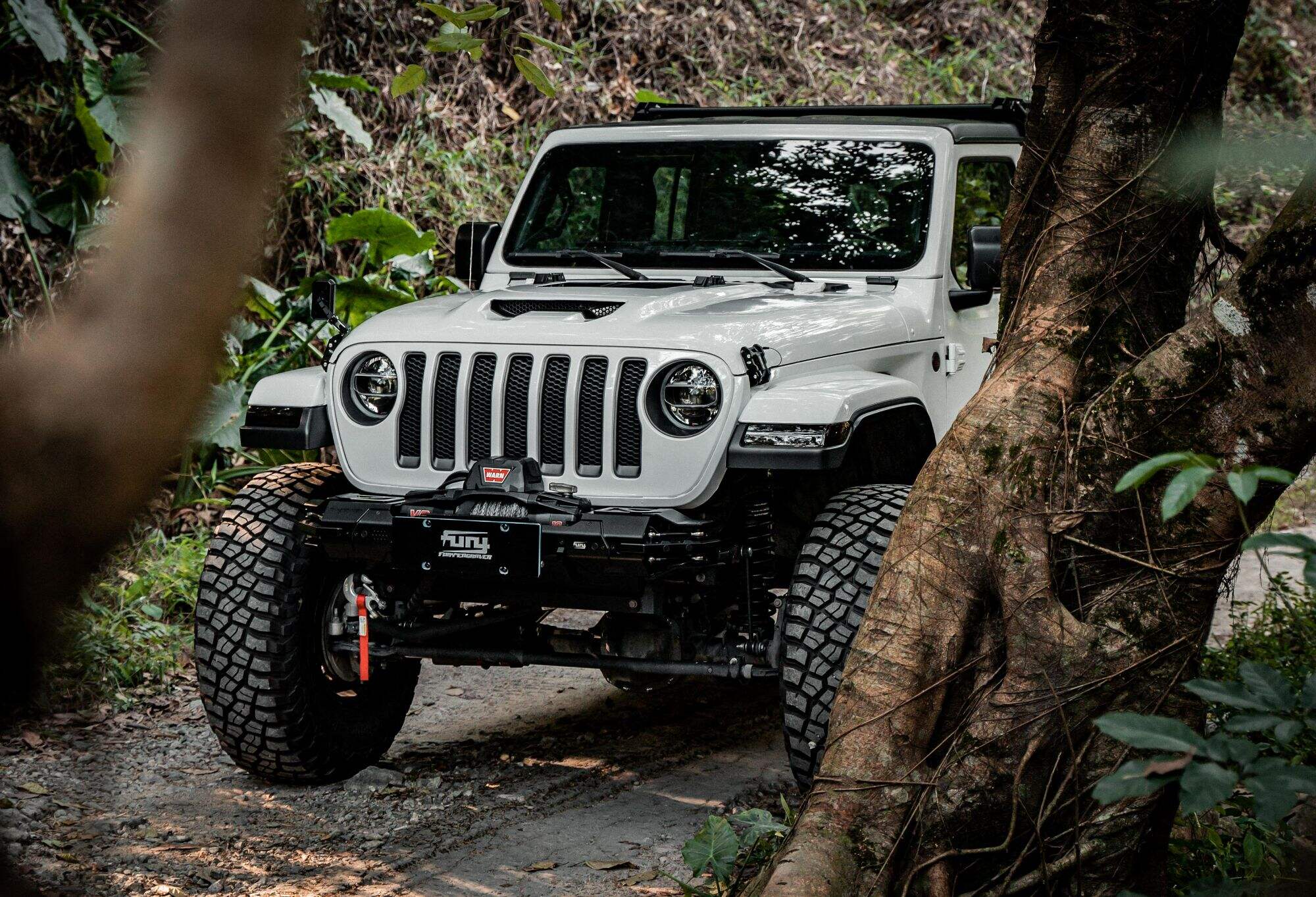 Fury Gravity Aluminium Exterior Hood Mounts For Jeep wrangler