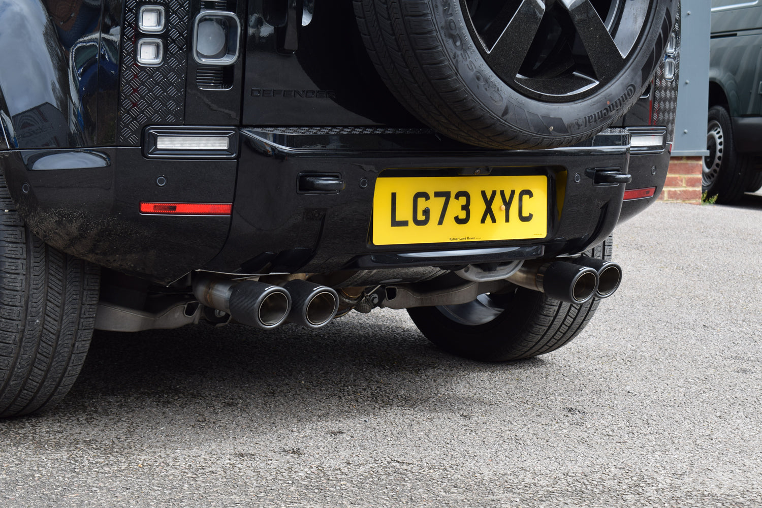 QuickSilver Defender P525 V8 Sport Exhaust fitted