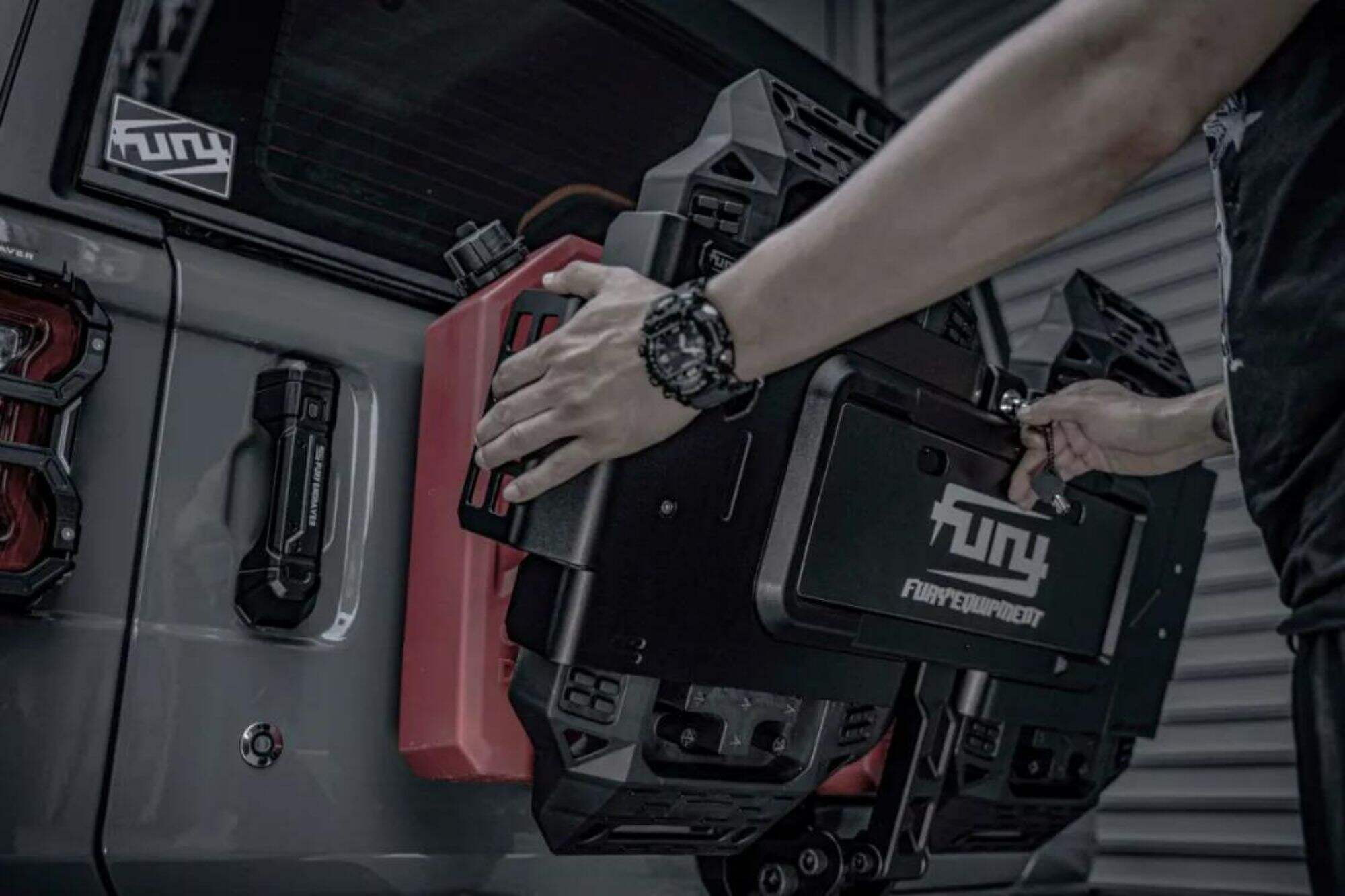 Fury TAILGATE EQUIPMENT INTEGRATED For Jeep wranger