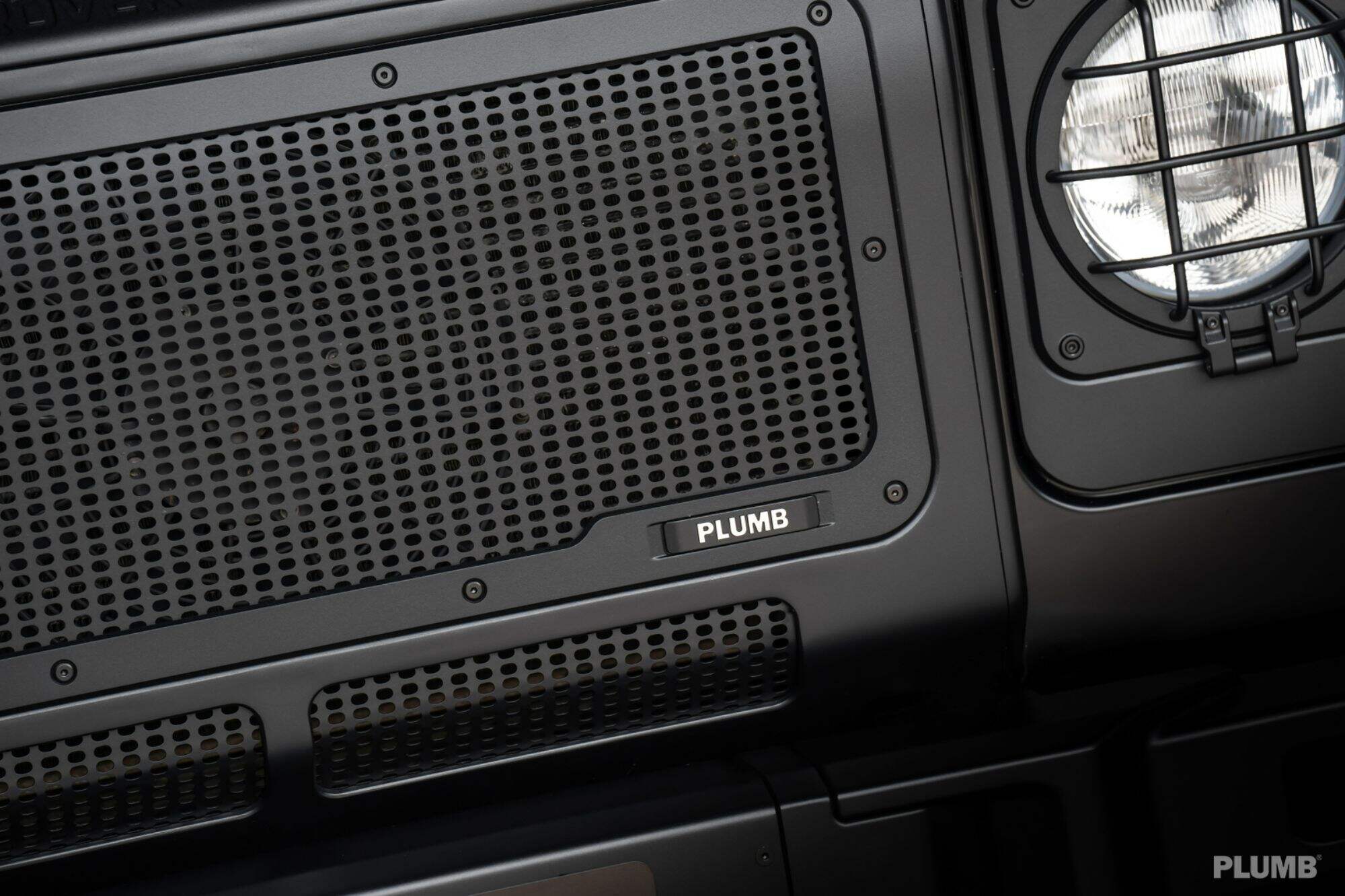 Plumb-Series 76 Grille