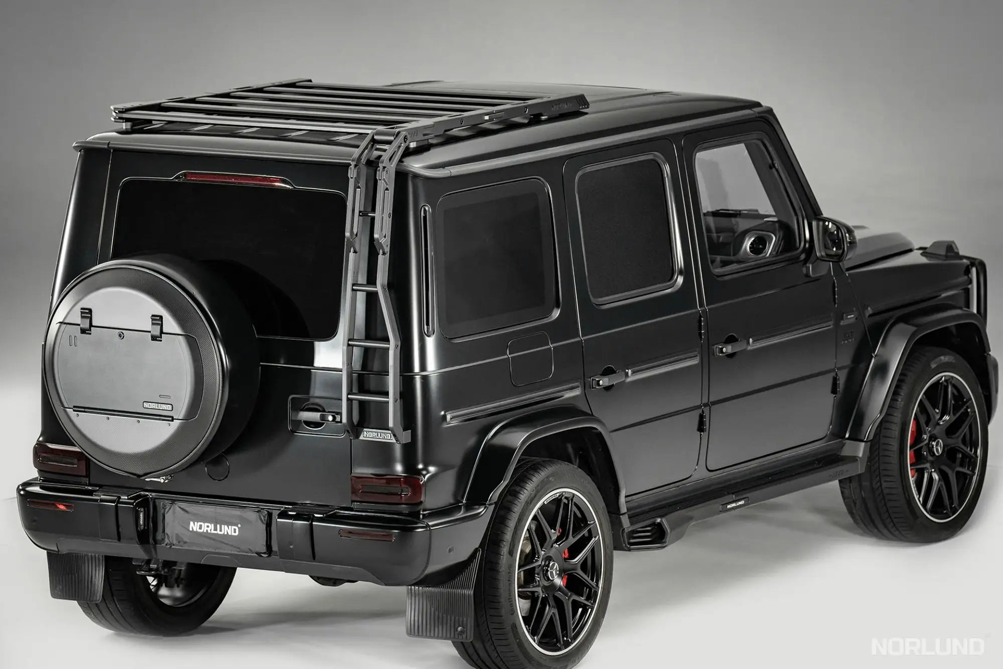 Mercedes-Benz 2018+ G Roof platform and ladder kit