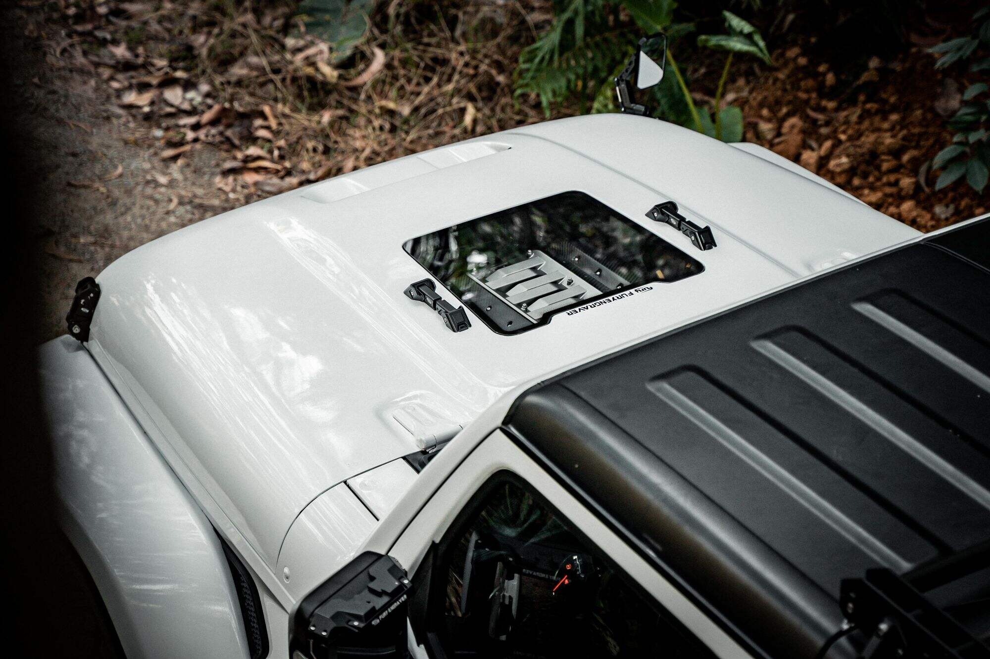 Fury Gravity Aluminium Exterior Hood Mounts For Jeep wrangler