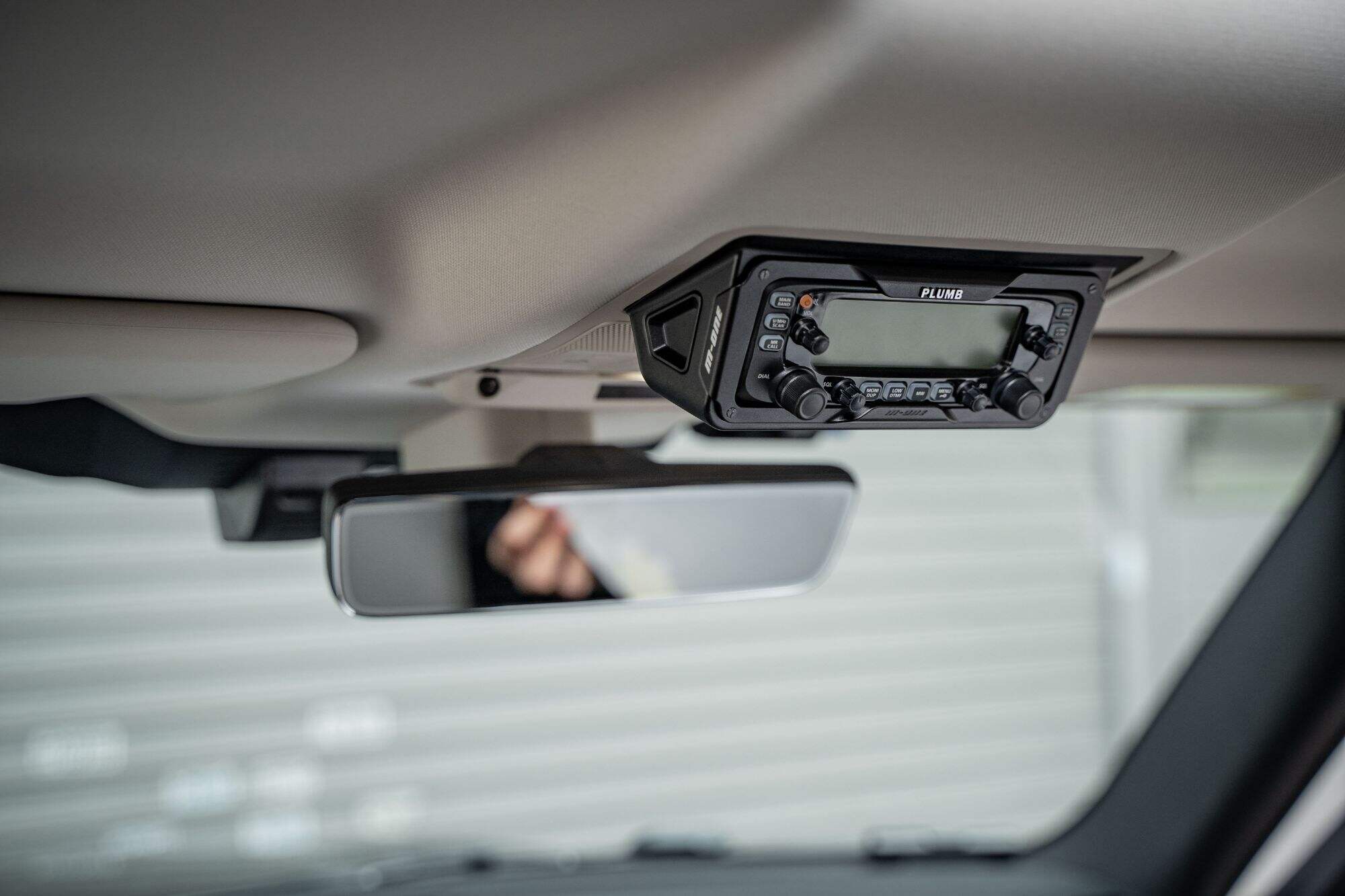 Plumb Radio Control Box Car radio bracket For Land Rover Defender 90/110