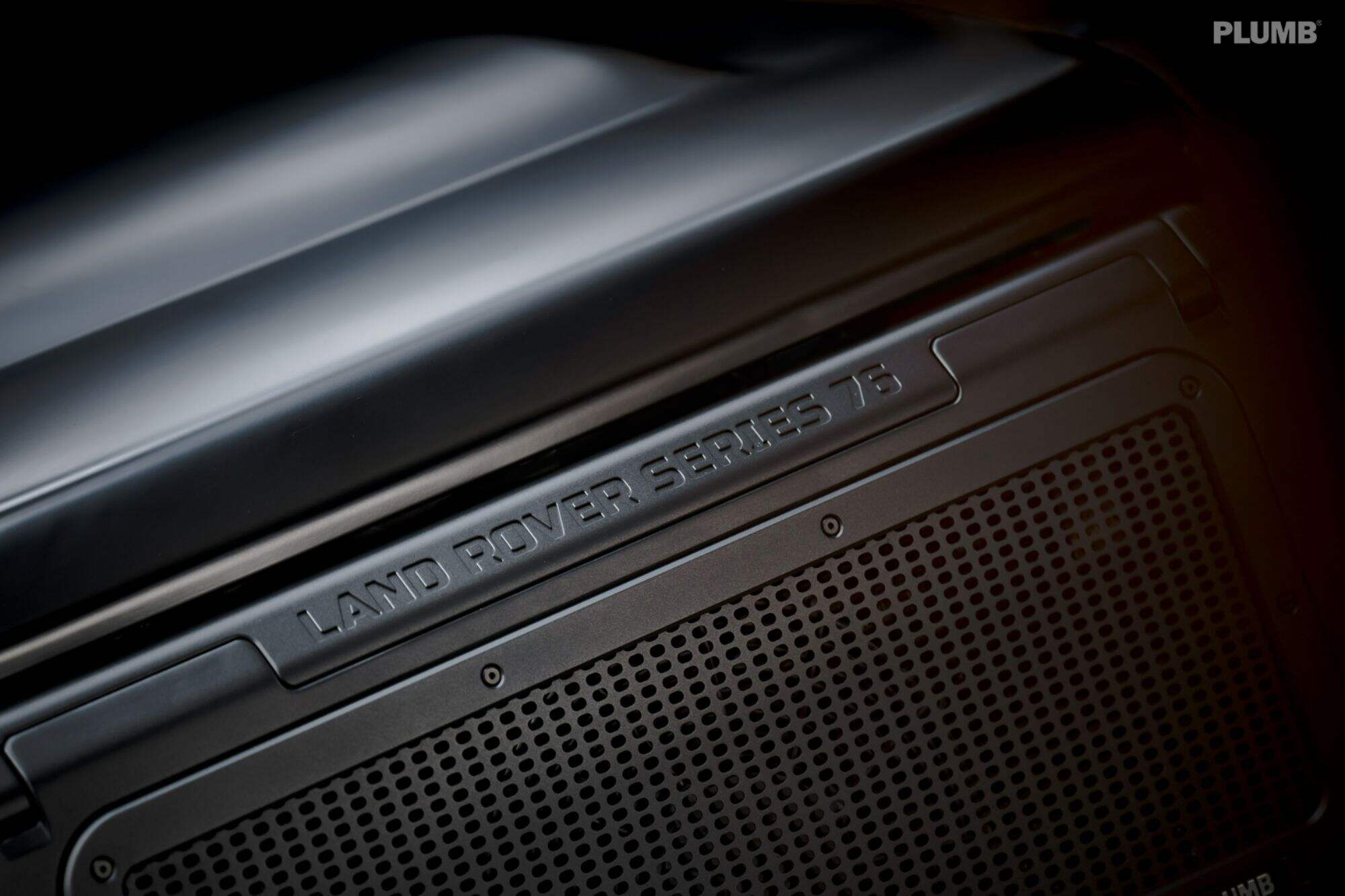 Plumb-Series 76 Grille