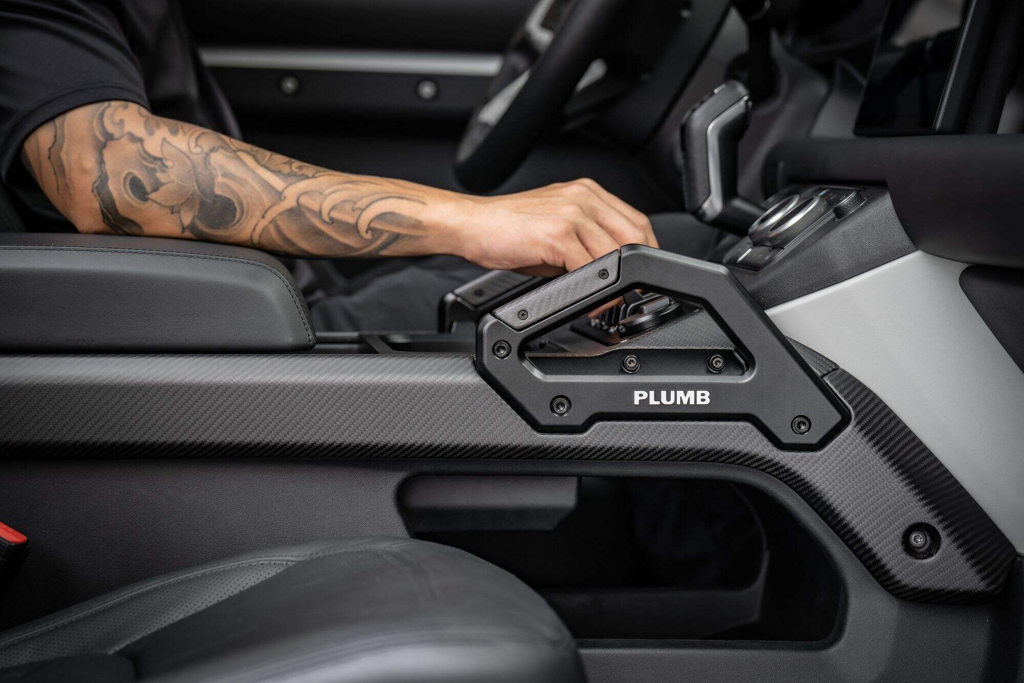 Plumb Central armrest control system For Land Rover Defender 90/110