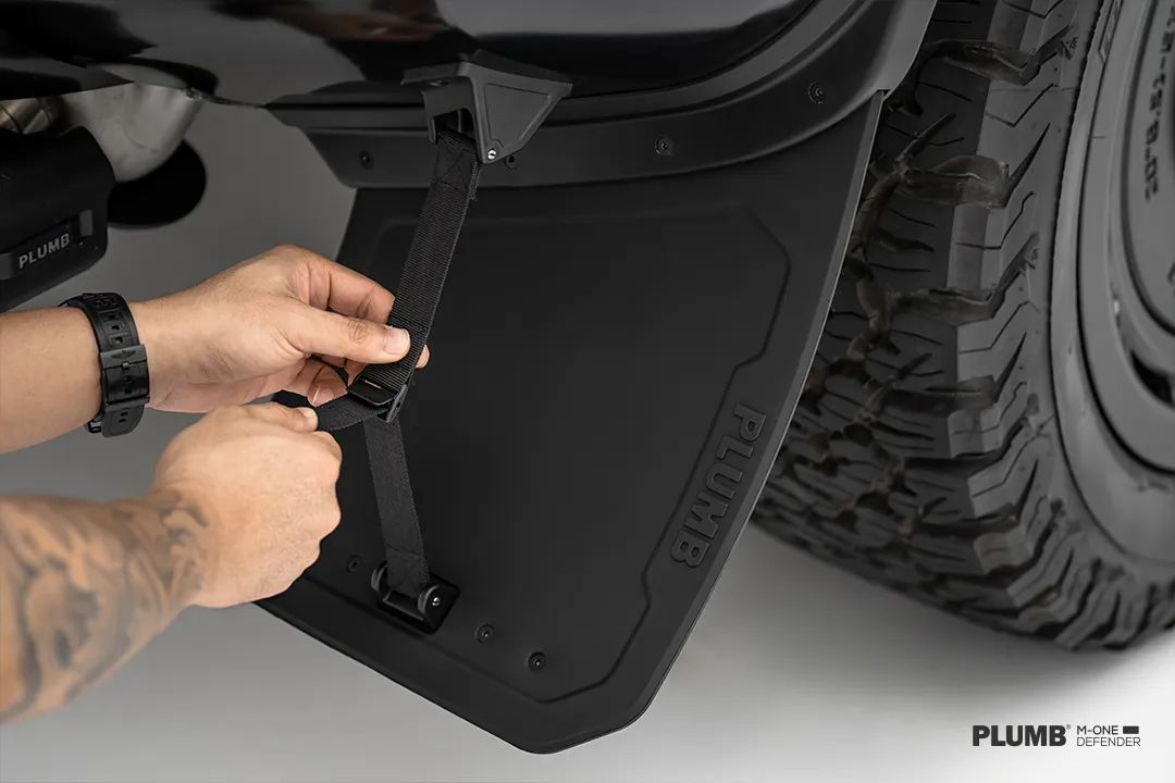 PLUMB M-One Defender L663 mudguard close-up