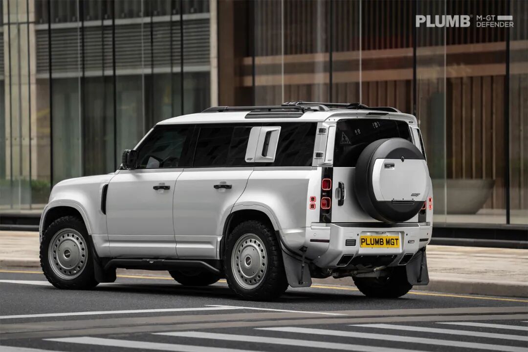 PLUMB M-GT Rear Spoiler for Defender 90 / 110 / 130 L663
