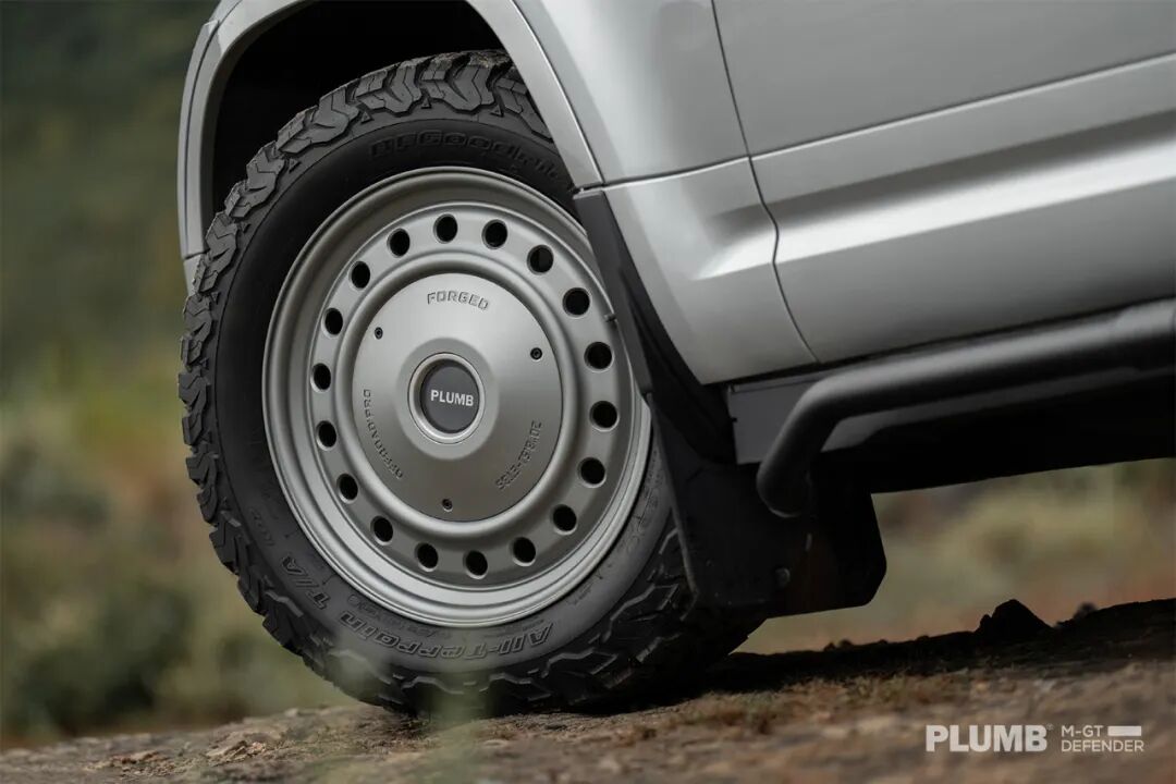PLUMB M-GT 20-Inch Wheel for Defender 90 / 110 / 130 L663