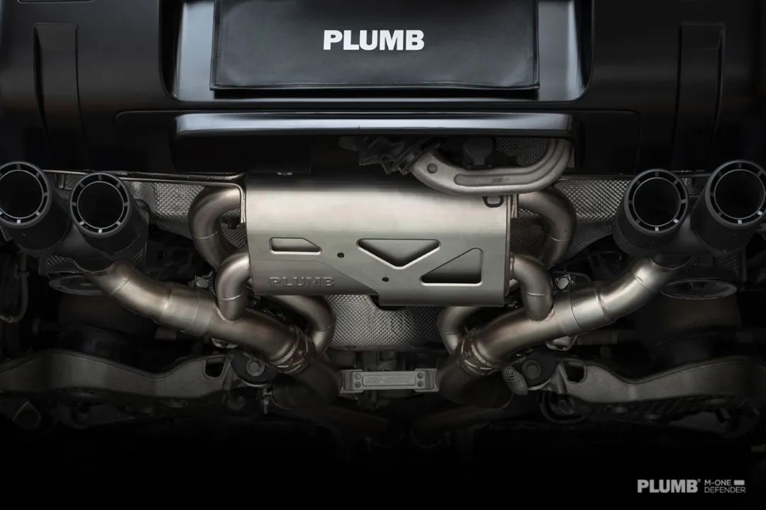 PLUMB M-One electronically controlled Defender exhaust
