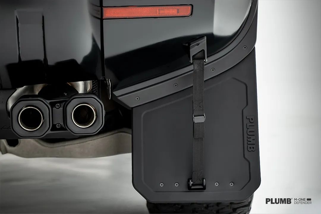 PLUMB M-One mudguard upgrade kit for Defender L663