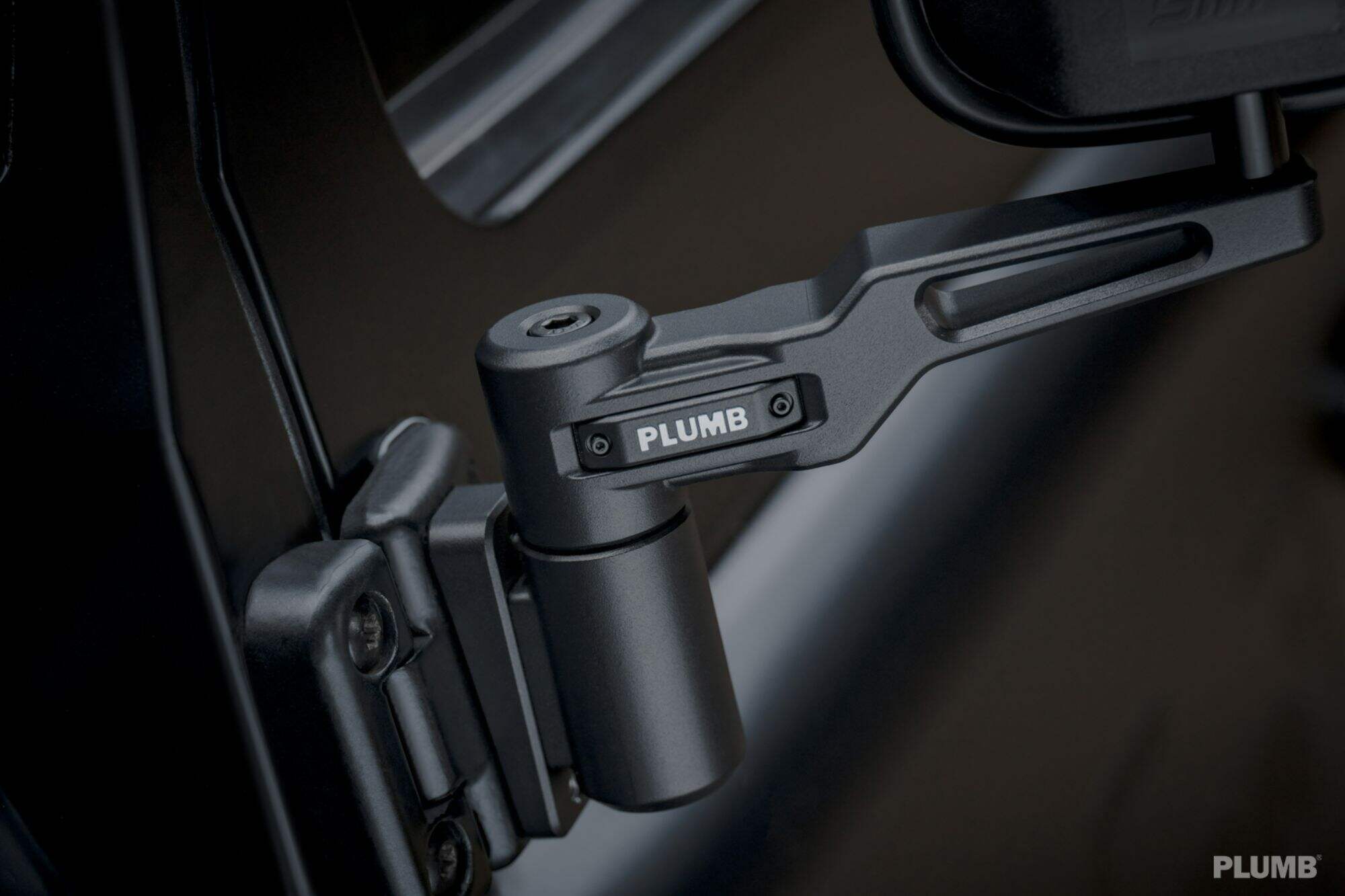 PLUMB-Series 76 Mirror rocker