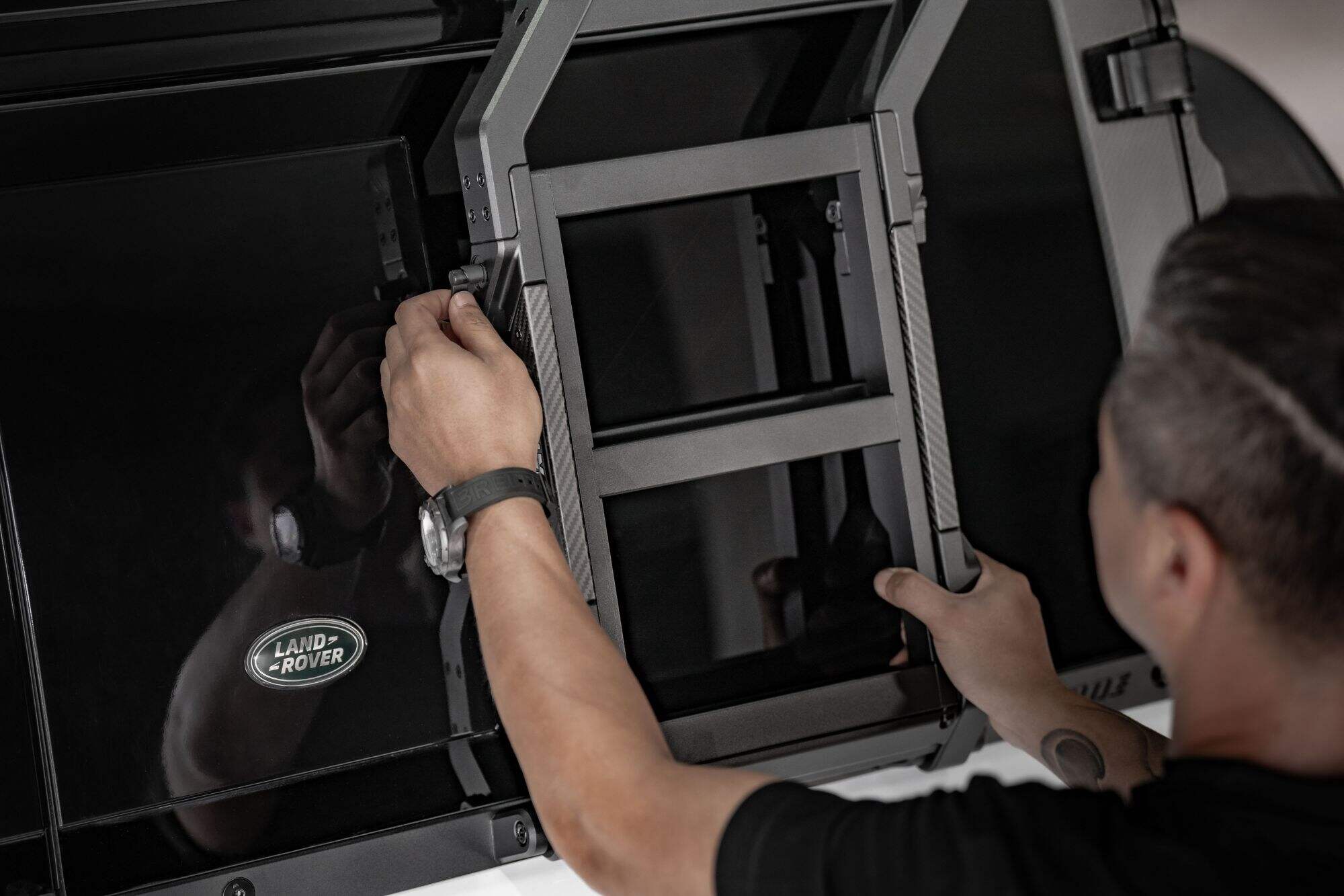 Plumb Side Ladder For Land Rover Defender 110