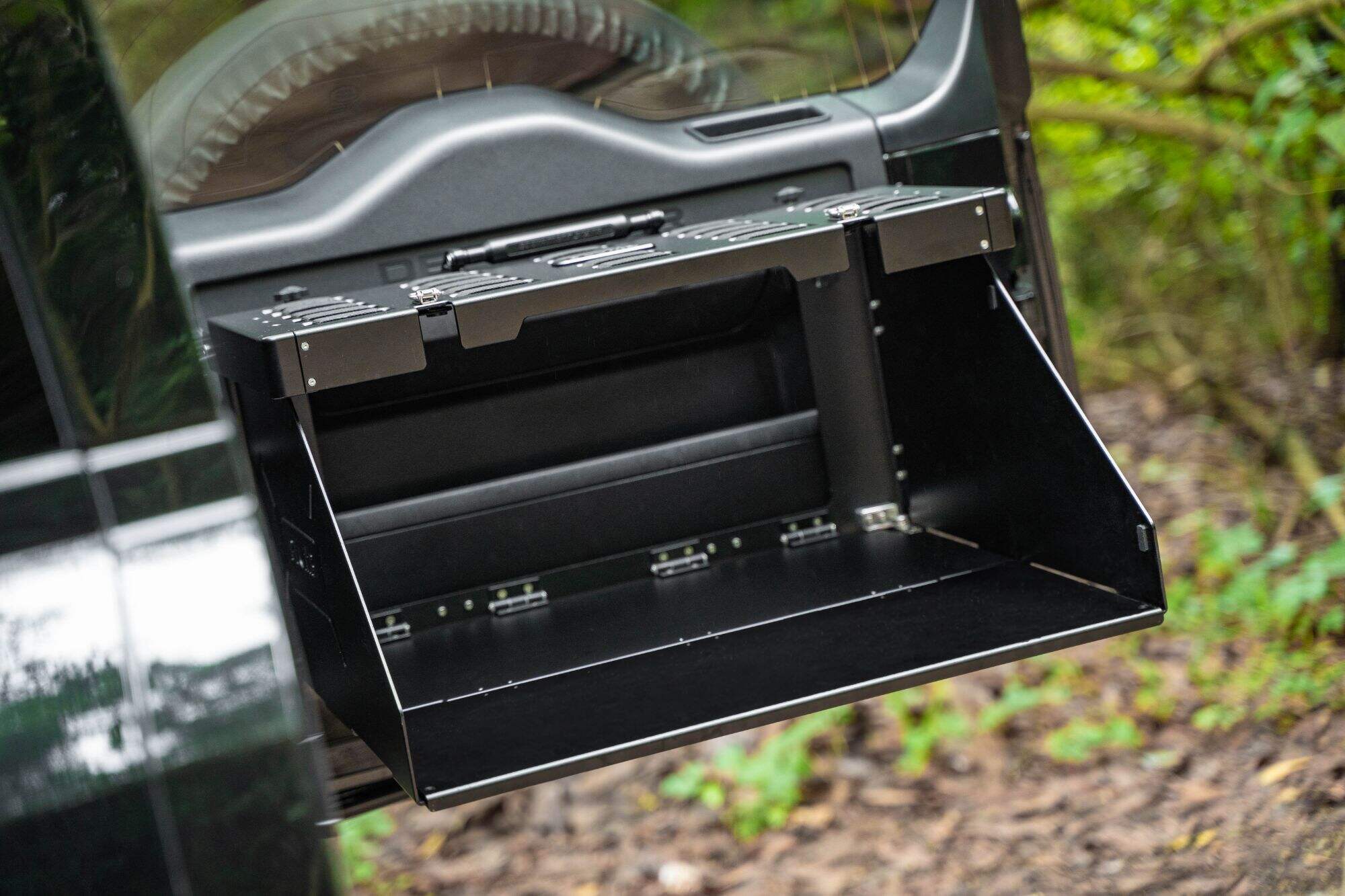 Plumb Tailgate folding table For Land Rover Defender 90/110