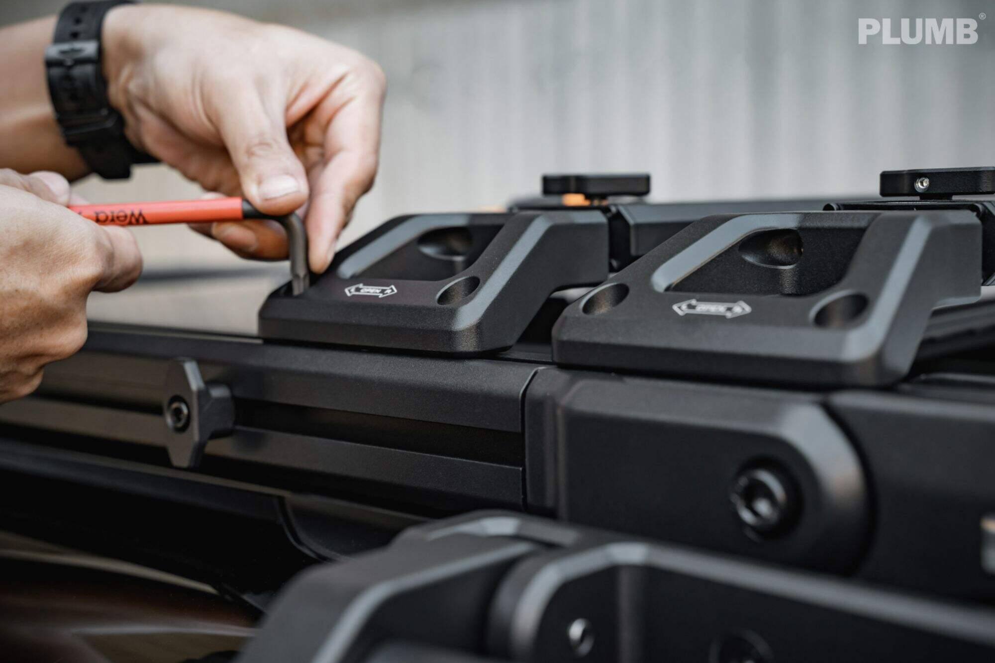 Plumb Aluminum Adjustable  roof rack For Land Rover Defender 90