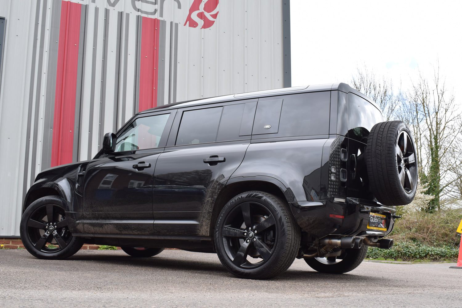 QuickSilver Defender P525 V8 Sport Exhaust fitted