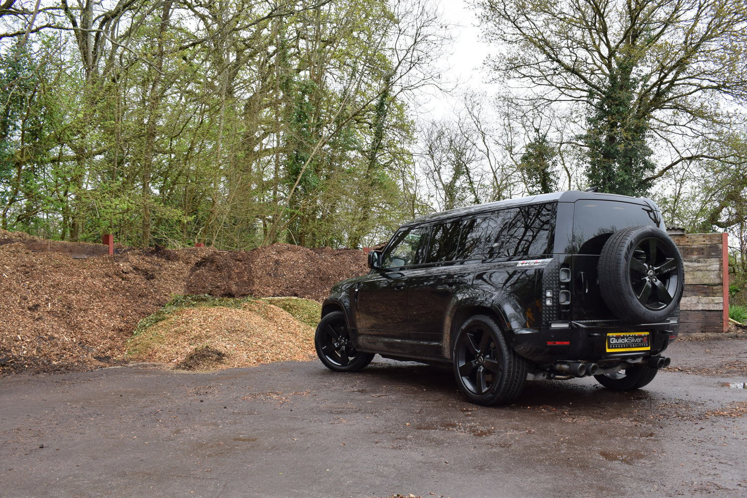 QuickSilver Defender P525 V8 Sport Exhaust fitted