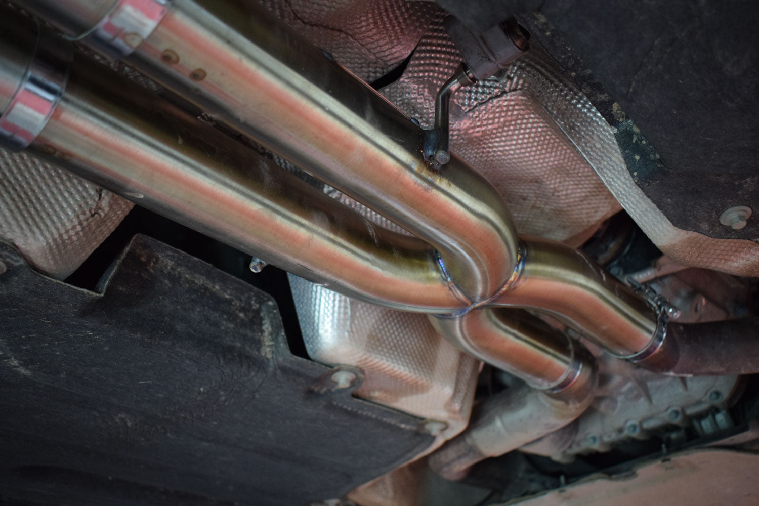 QuickSilver Defender P425 V8 SuperSport exhaust