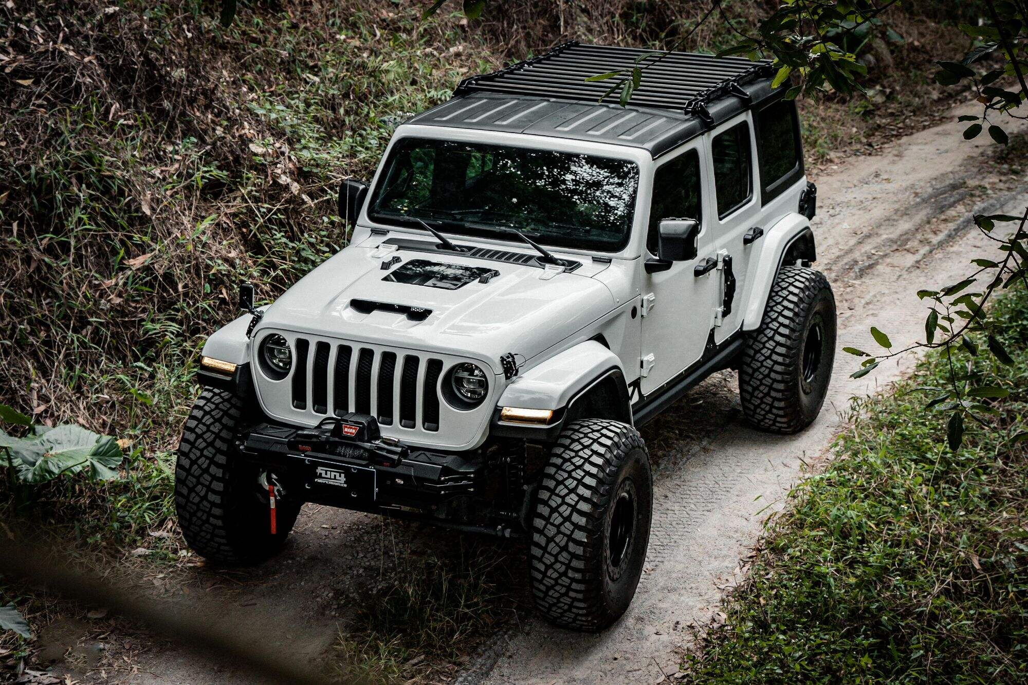 Fury Gravity Aluminium Exterior Hood Mounts For Jeep wrangler