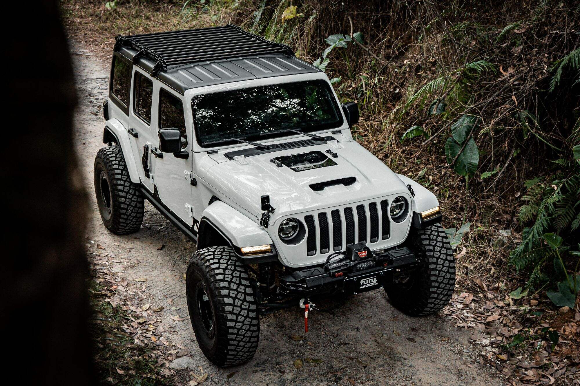 Fury Gravity Aluminium Exterior Hood Mounts For Jeep wrangler
