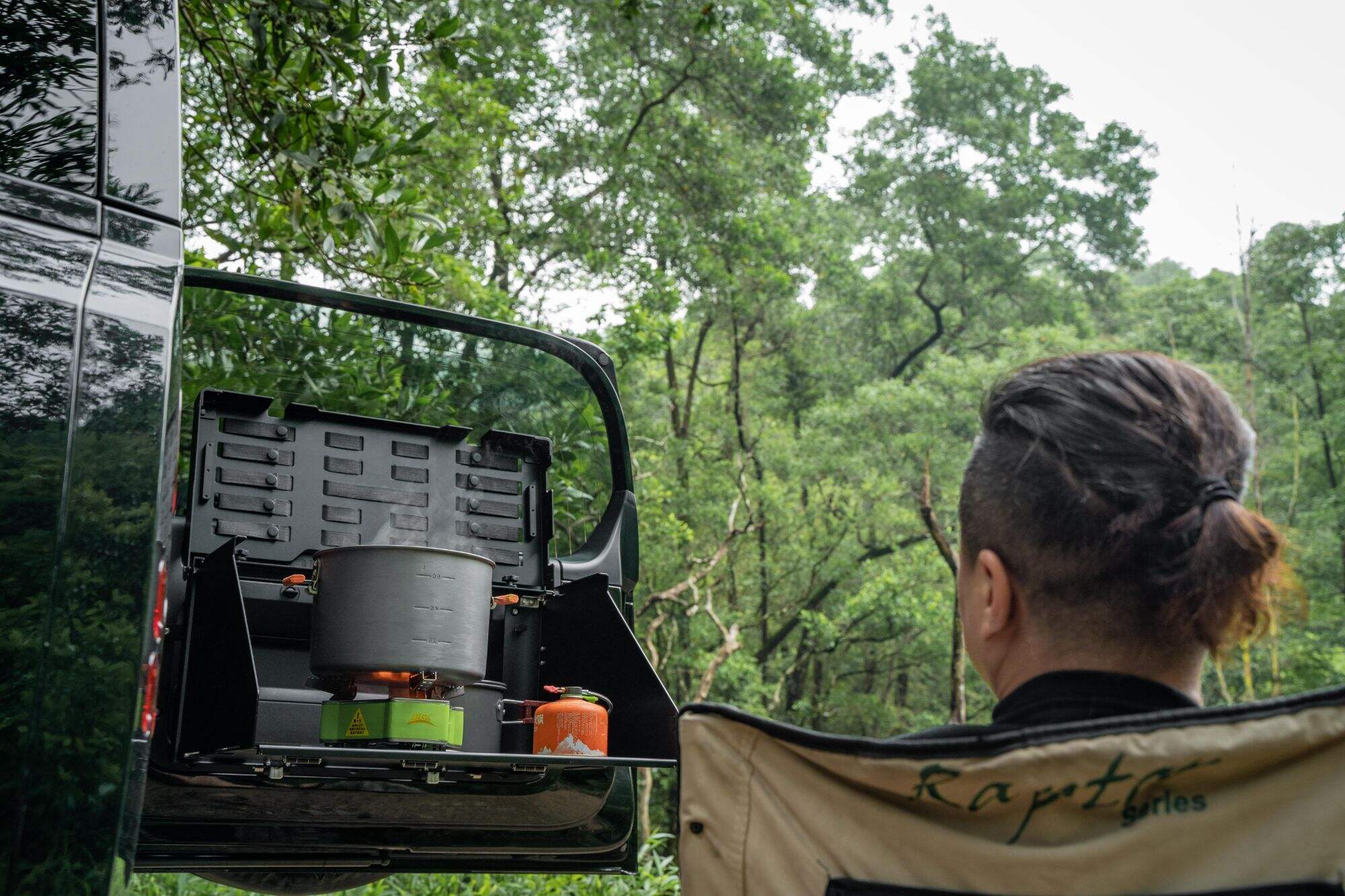 Plumb Tailgate folding table For Land Rover Defender 90/110