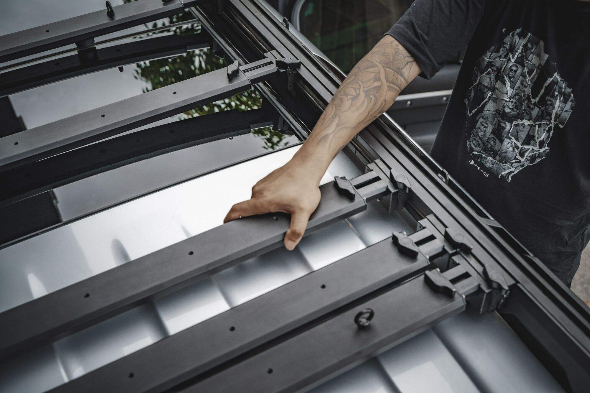 Plumb Aluminum Adjustable  roof rack For Land Rover Defender 110/130