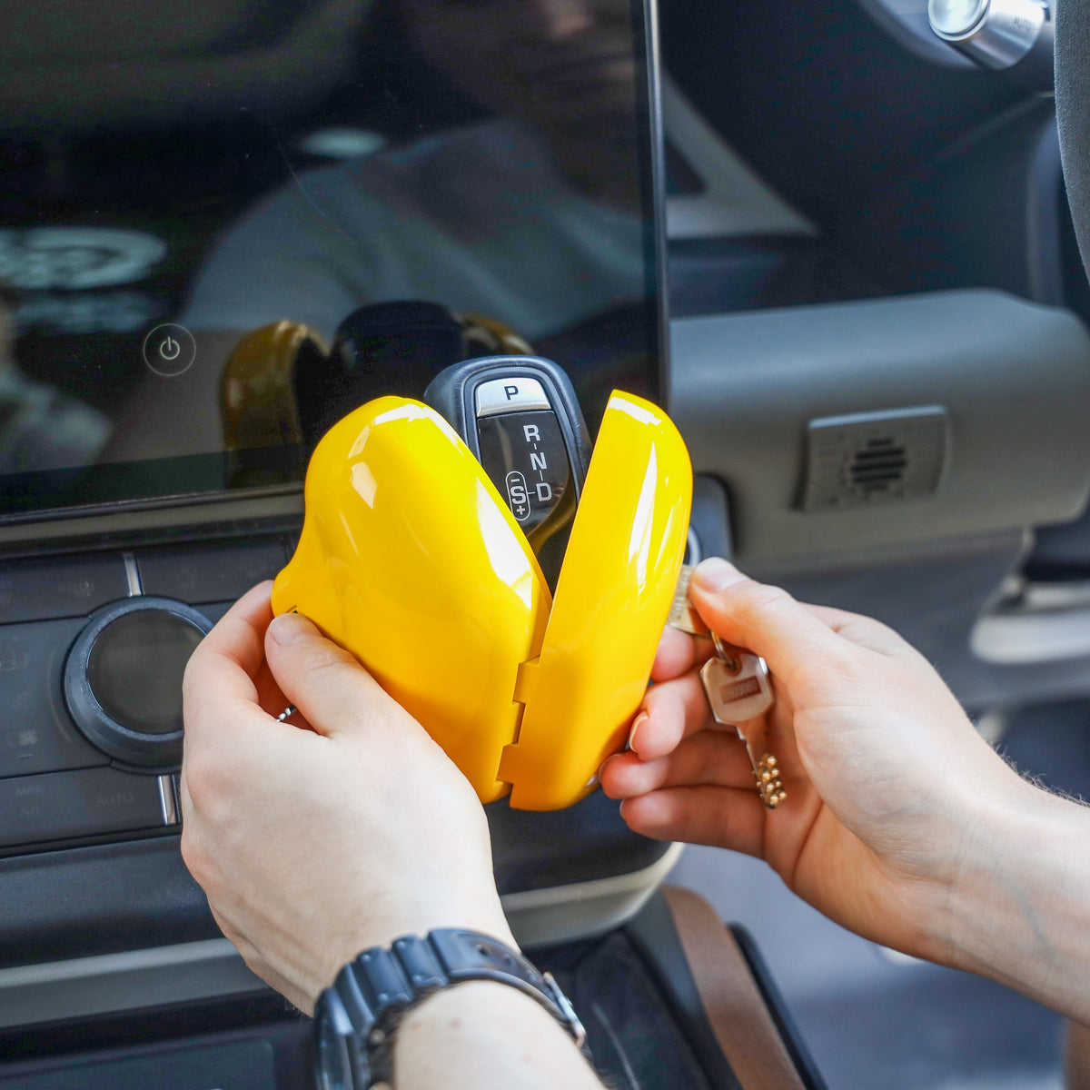 HSX Defender gear lock open for fitting